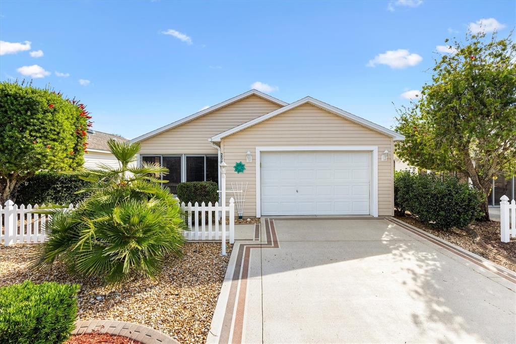 2565 ERROL TERRACE
