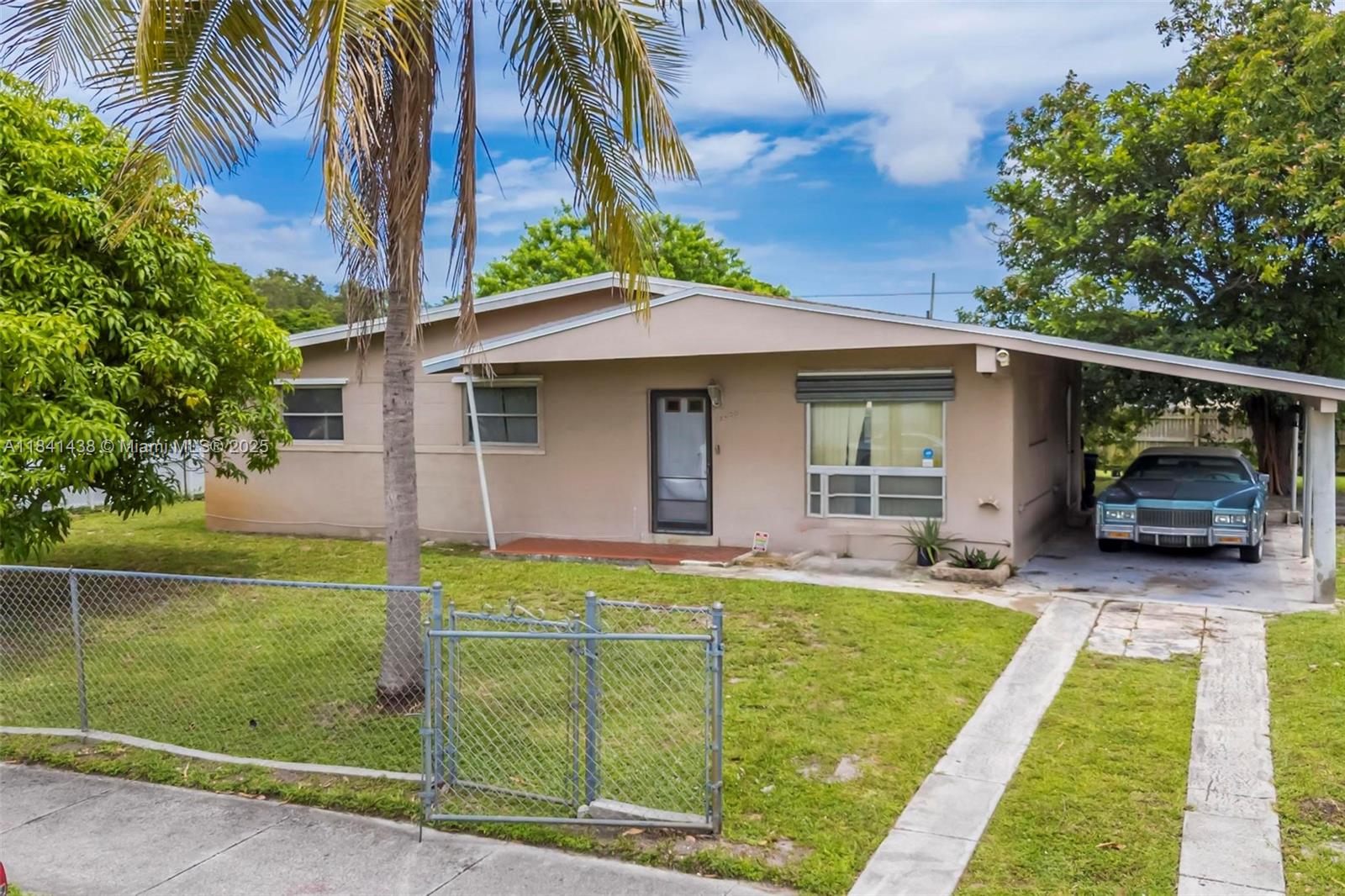 3420 SW 32nd St, West Park FL 33023