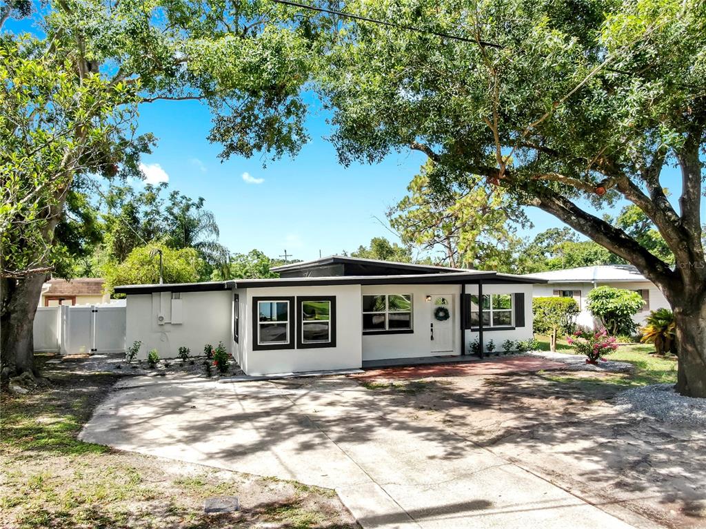 4112 W LAWN AVENUE