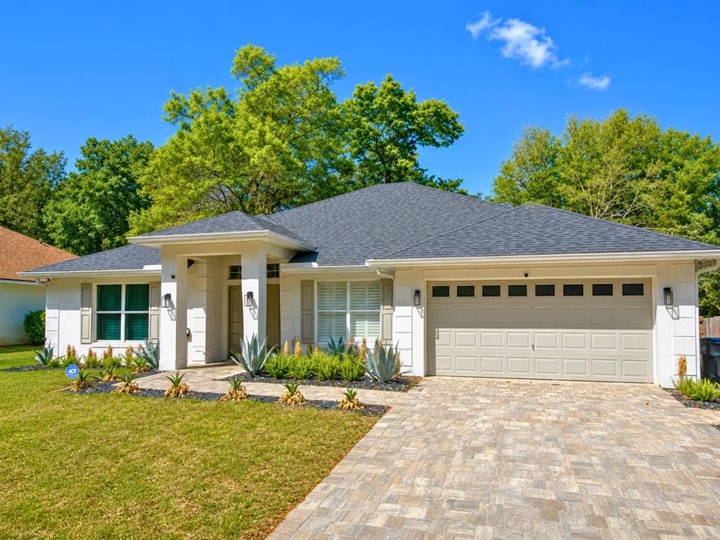 825 HAVEN OAK COURT