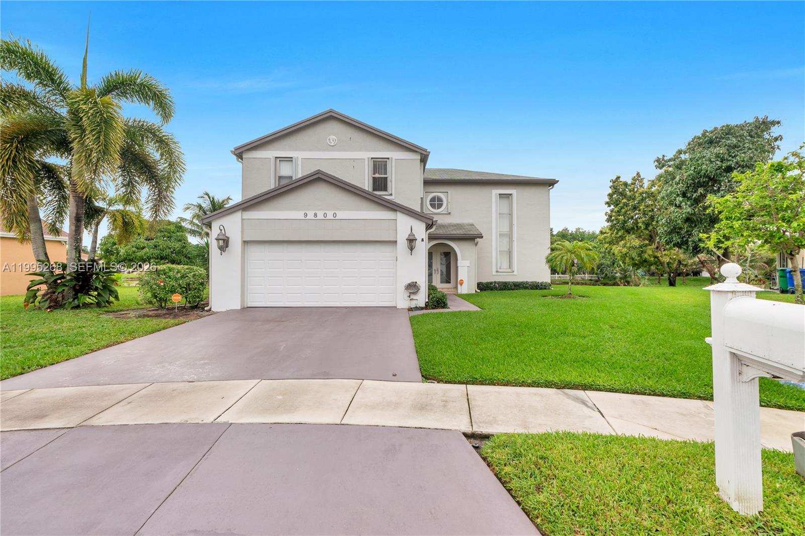 9800 Glacier Dr, Miramar FL 33025