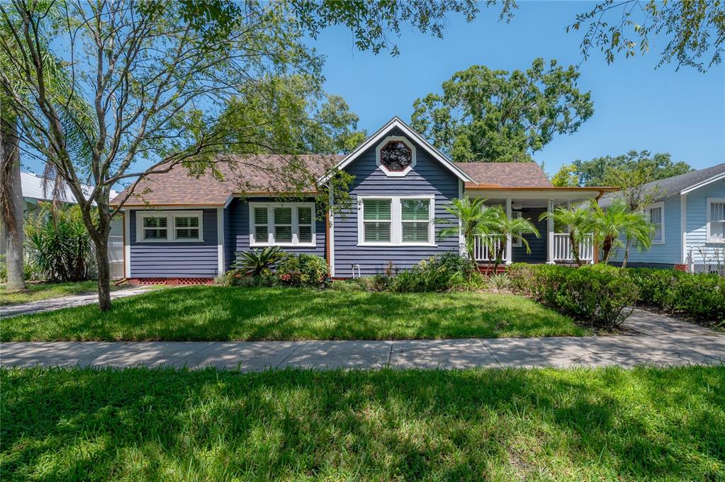 213 W COMANCHE AVENUE