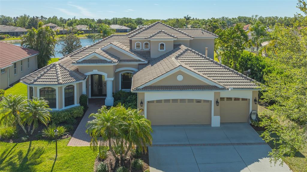 6915 HONEYSUCKLE TRAIL