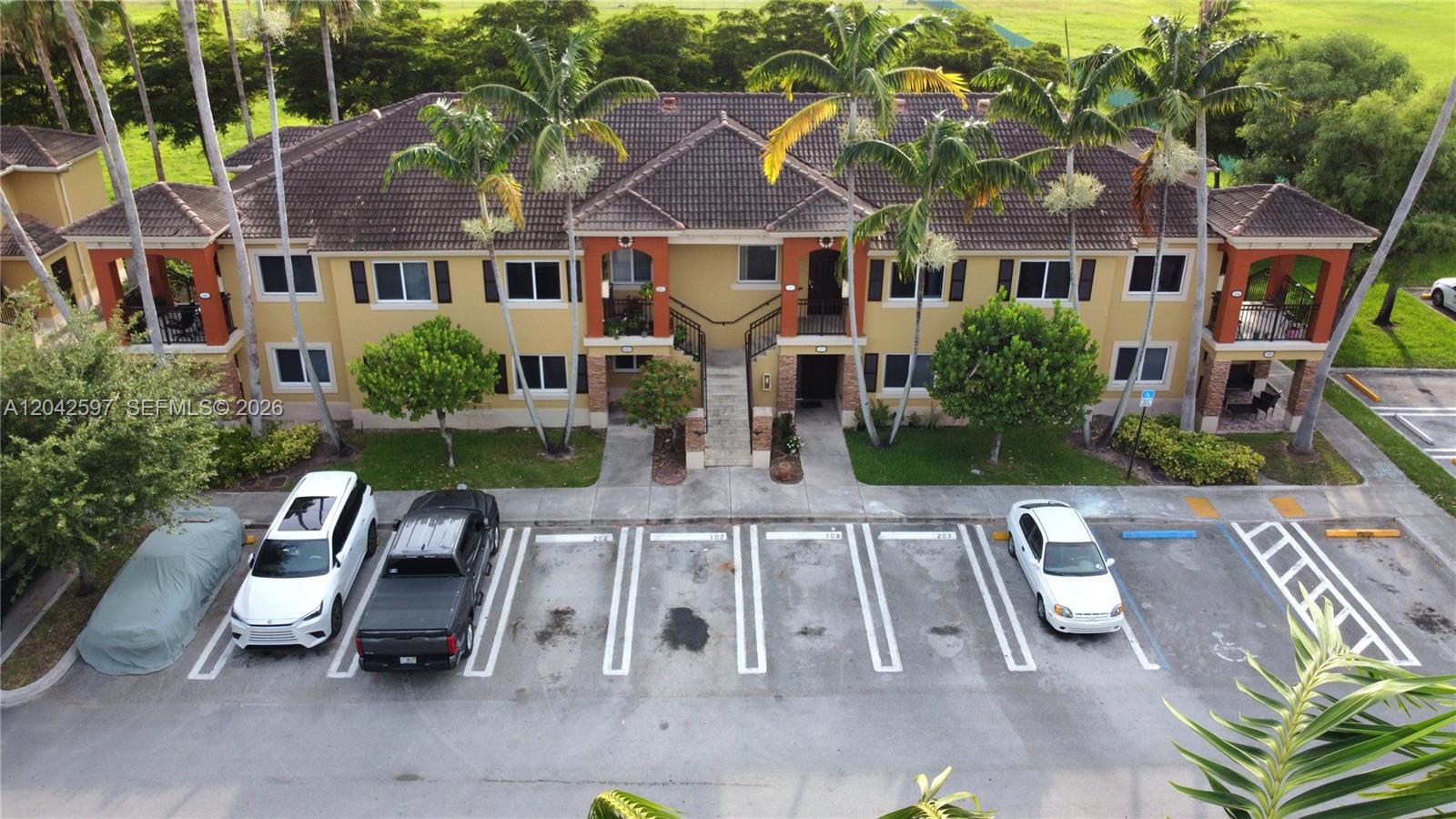 940 NE 33rd Ter # 102, Homestead FL 33033