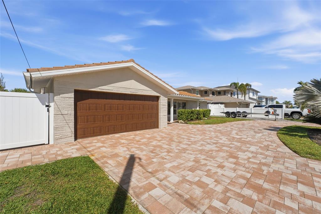 6414 2ND PALM POINT, ST PETE BEACH, FL — photo 3 of 30