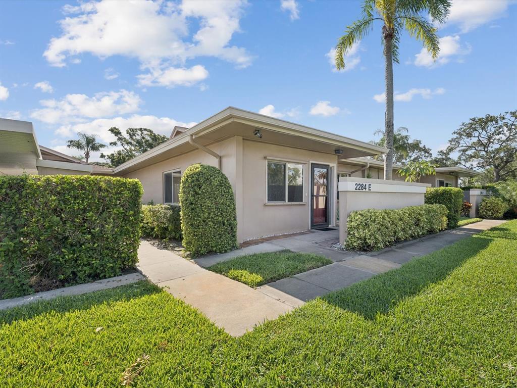 2284 OAK NECK ROAD UNIT E