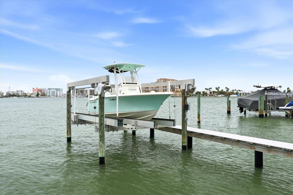 610 ISLAND WAY UNIT 201