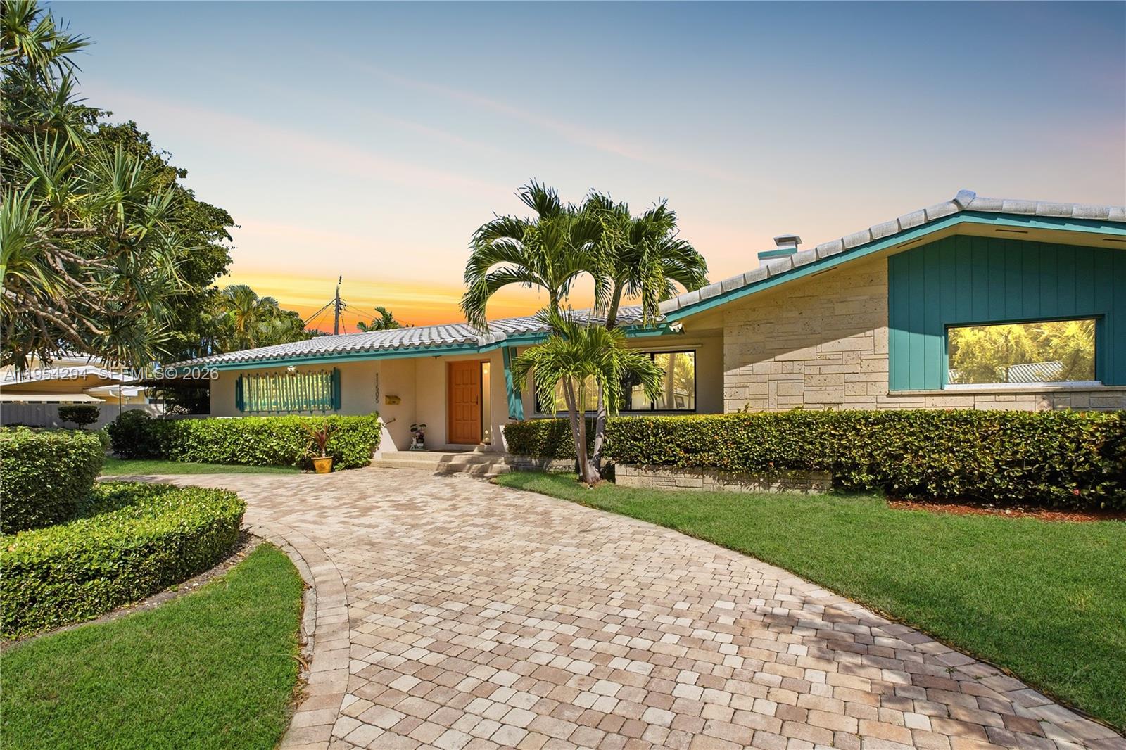11505 N Bayshore Dr, North Miami FL 33181