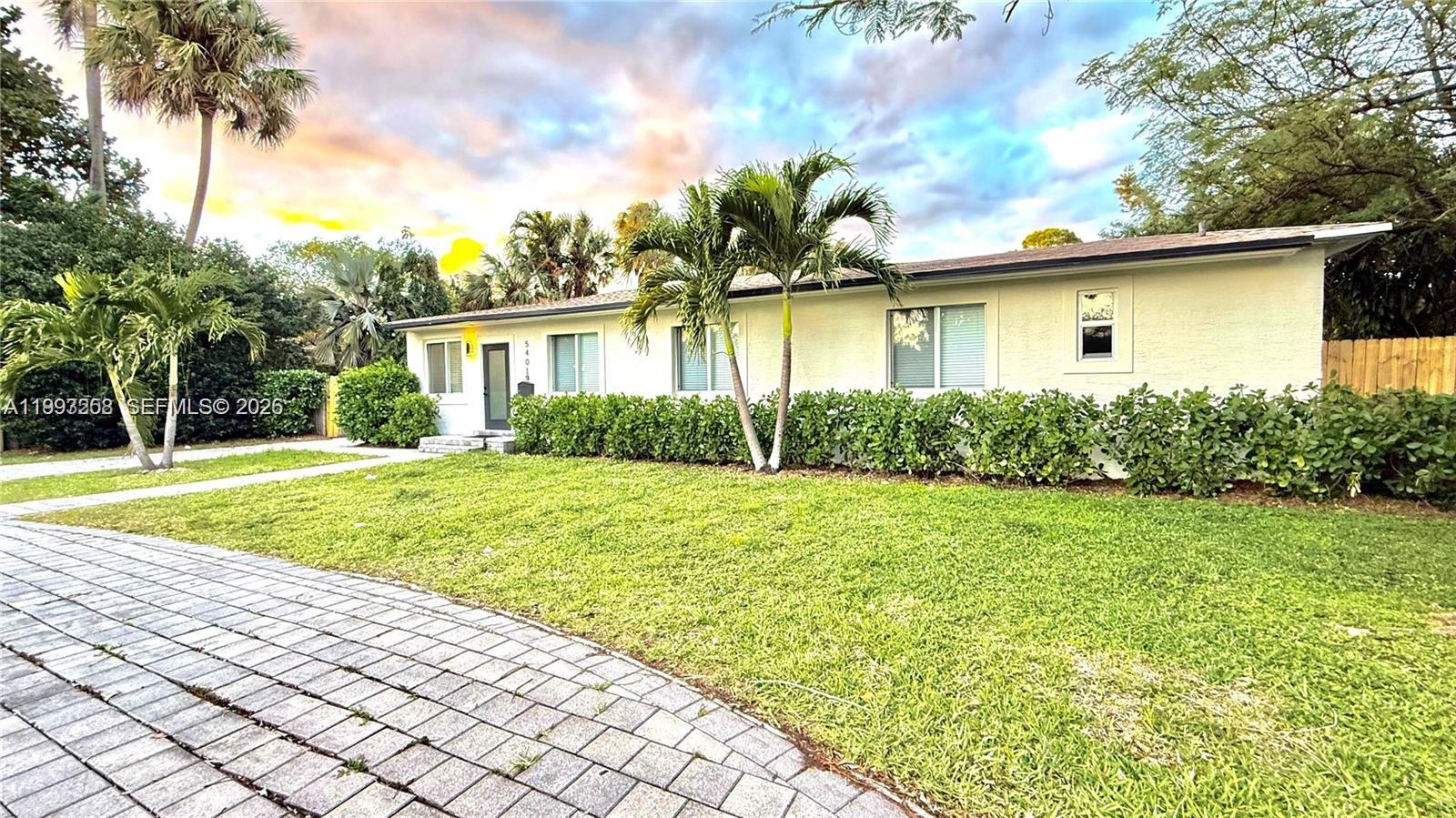 5401 W Broward Blvd, Plantation FL 33317