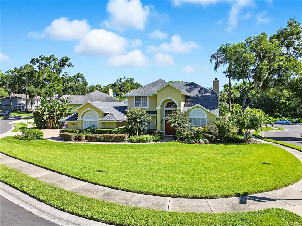 676 OAK HOLLOW WAY