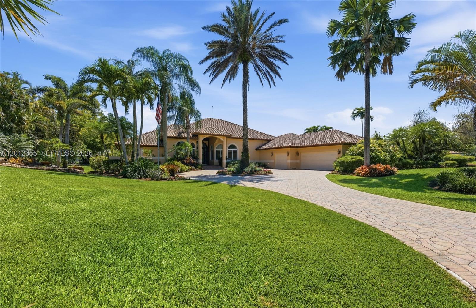 3160 Paddock Rd, Weston FL 33331