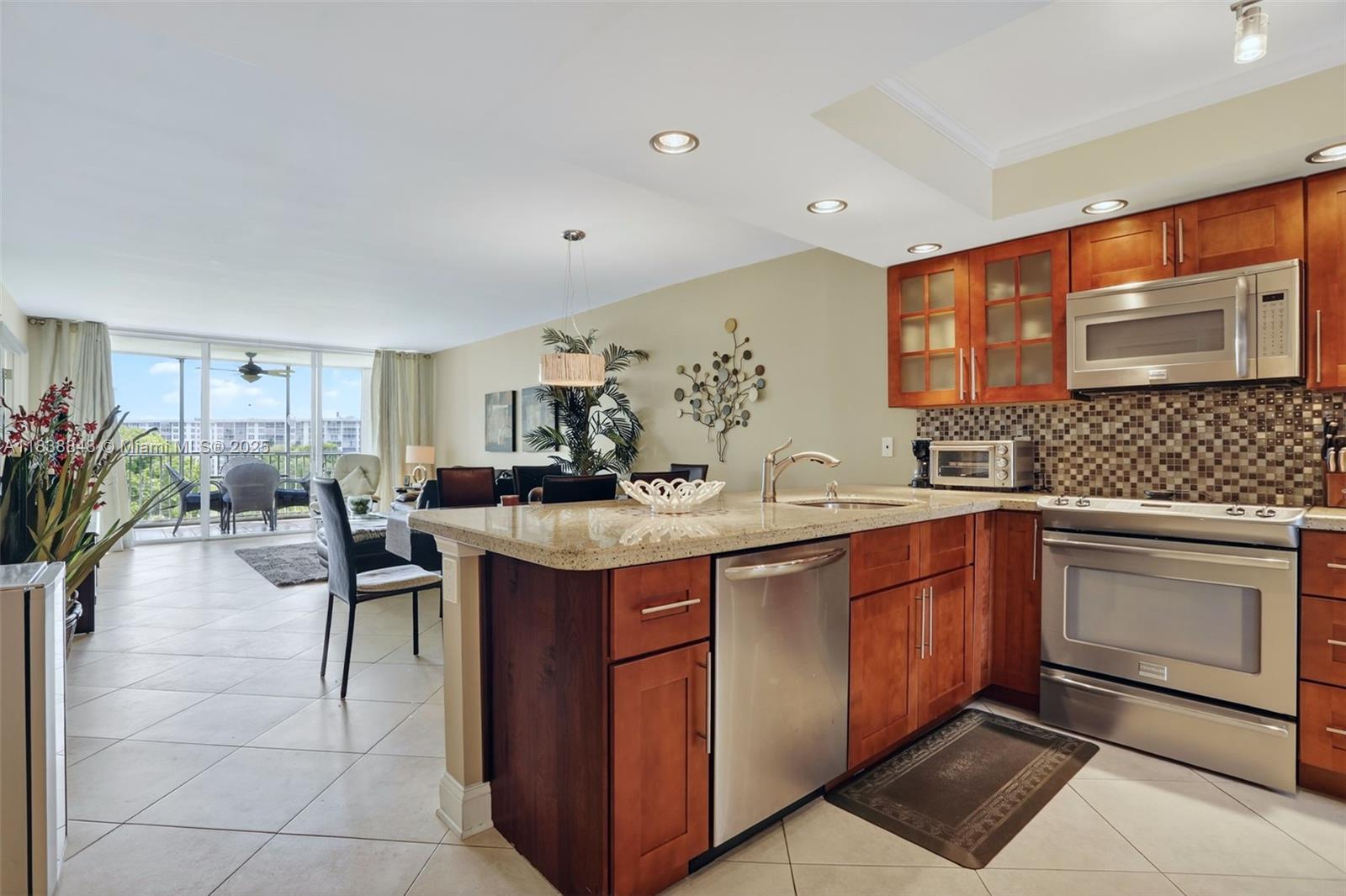 2901 S Palm Aire Dr # 608, Pompano Beach FL 33069