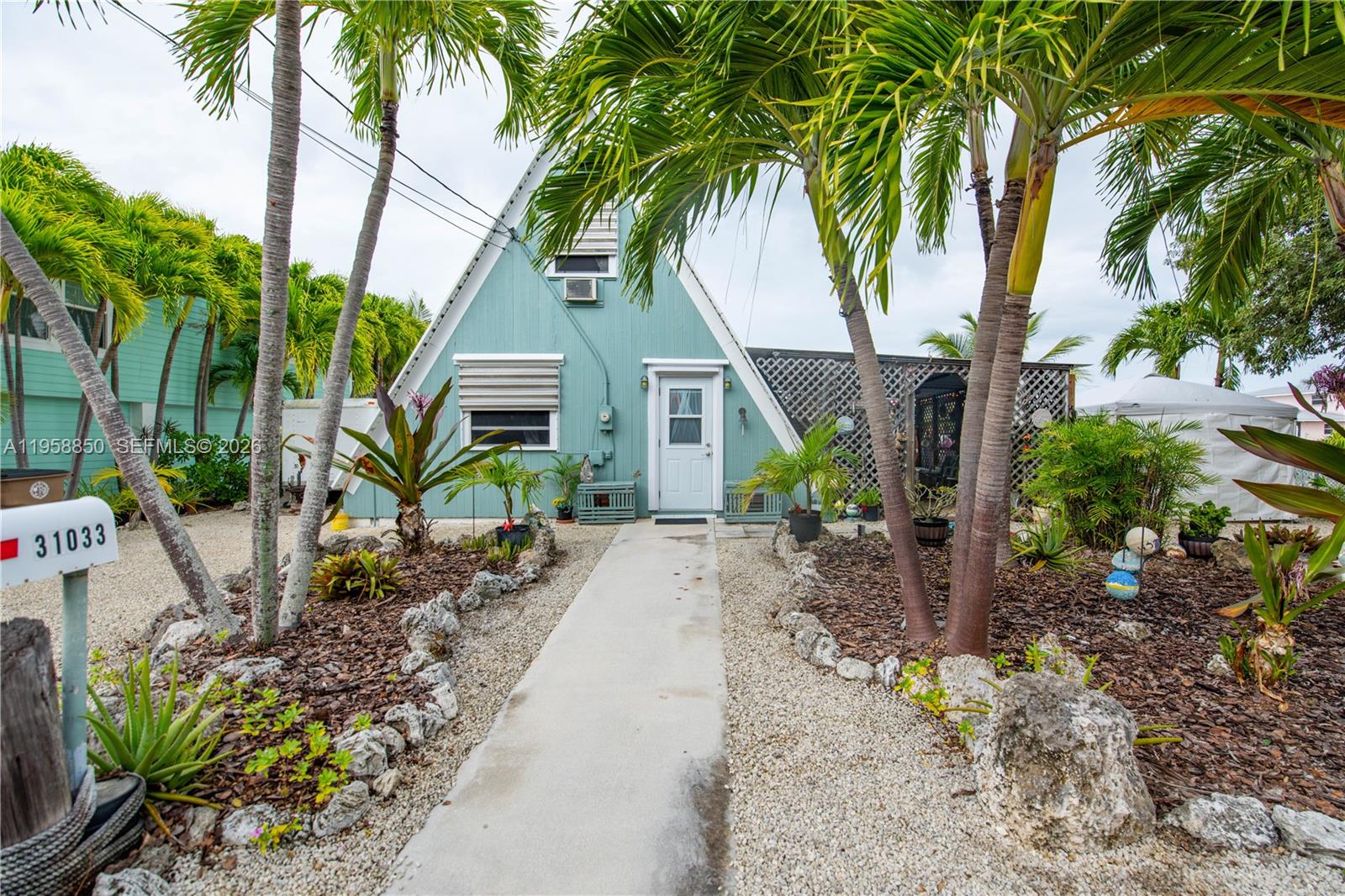31033 Hibiscus Dr, Big Pine FL 33043