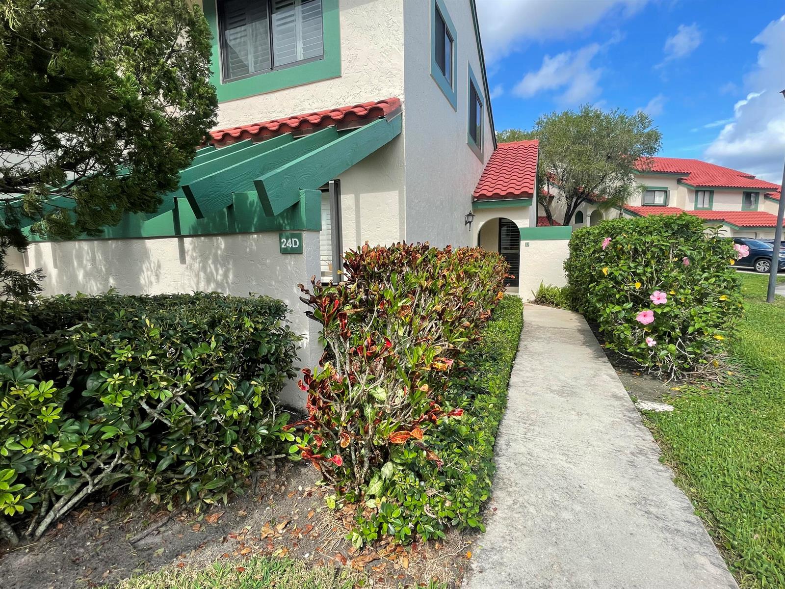 24 Lexington Lane W # 24, Palm Beach Gardens FL 33418