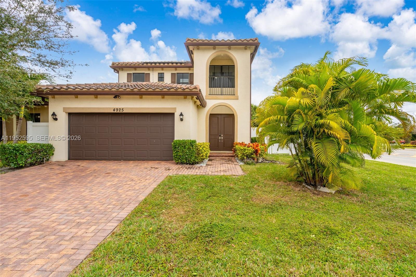 4925 NW 51st Ter, Tamarac FL 33319