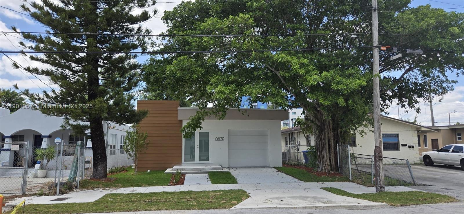 6820 NW 6th Ct, Miami FL 33150