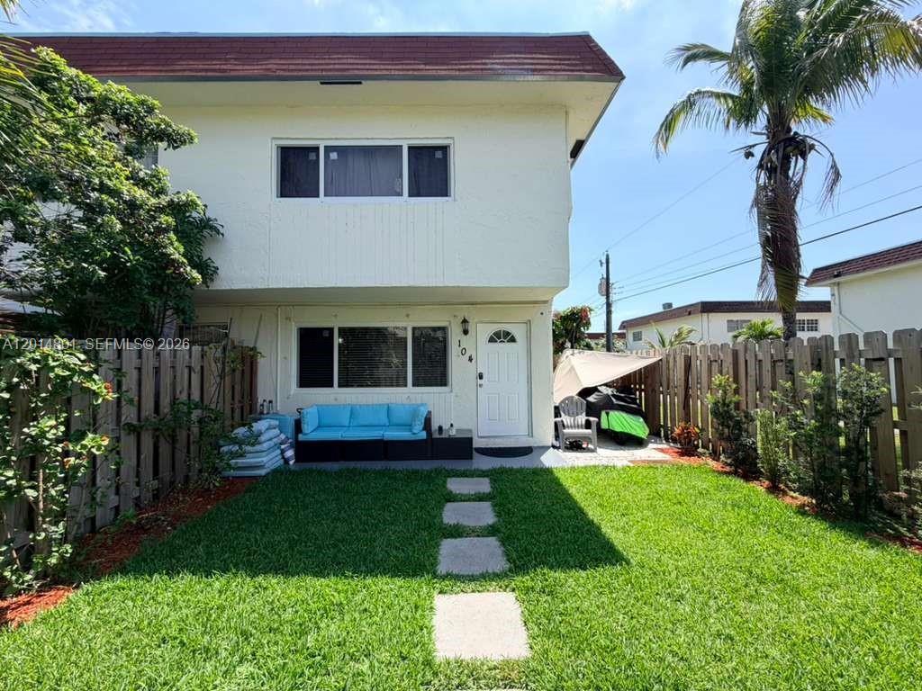 1500 NE 151st St # 104, Miami FL 33162