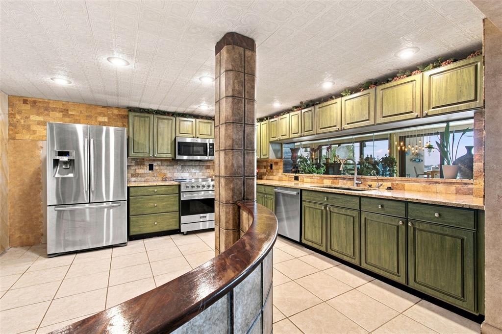 5700 MARINER STREET UNIT 204W, TAMPA, FL — photo 4 of 30