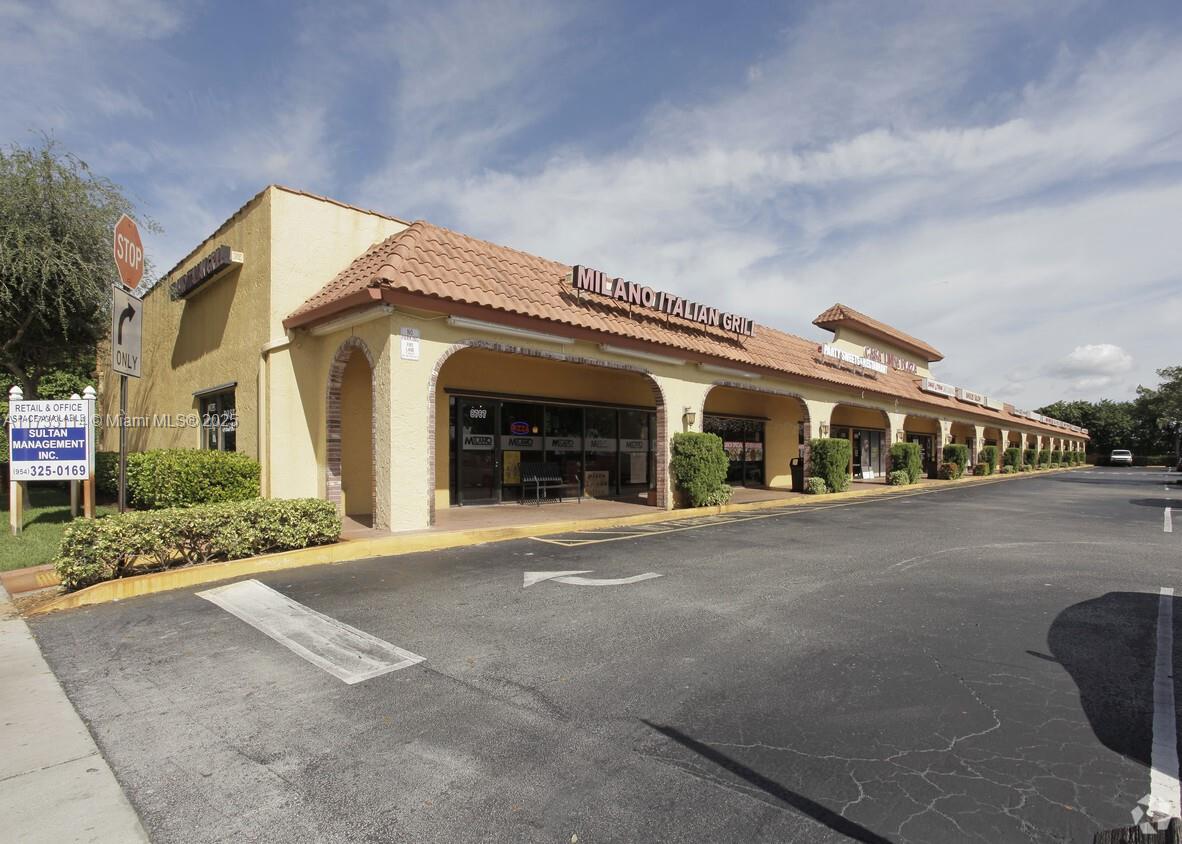 8741 NW 57th St, Tamarac FL 33351