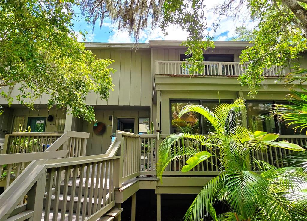 1335 LANDINGS DRIVE UNIT 9
