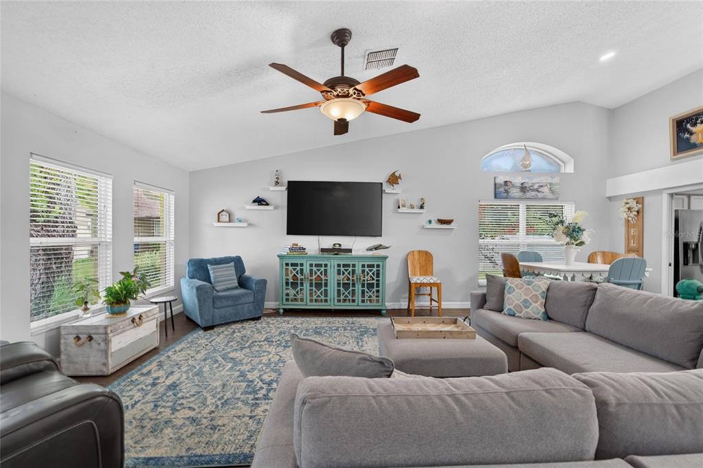 12010 STEPPINGSTONE BOULEVARD, TAMPA, FL — photo 4 of 30
