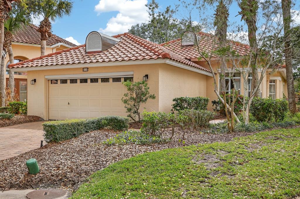 11 LAGUNA COURT