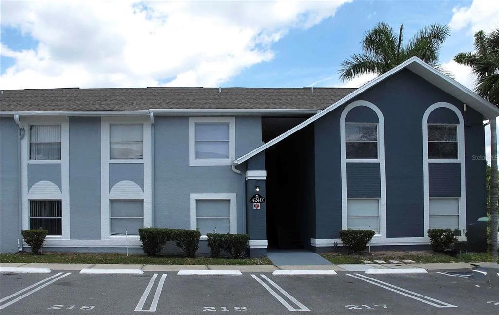 4240 PERSHING POINTE PLACE UNIT 2