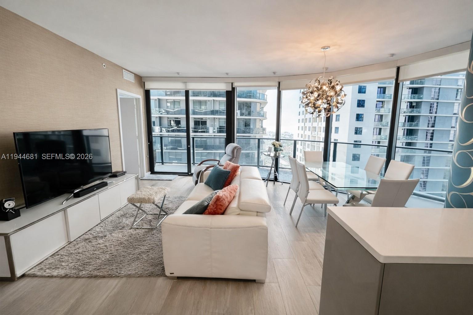 45 SW 9th St # 3008, Miami FL 33130