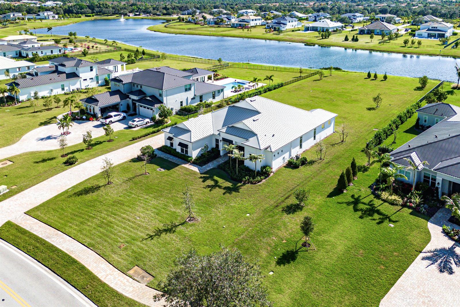 20076 SE Bridgewater Drive, Jupiter FL 33458