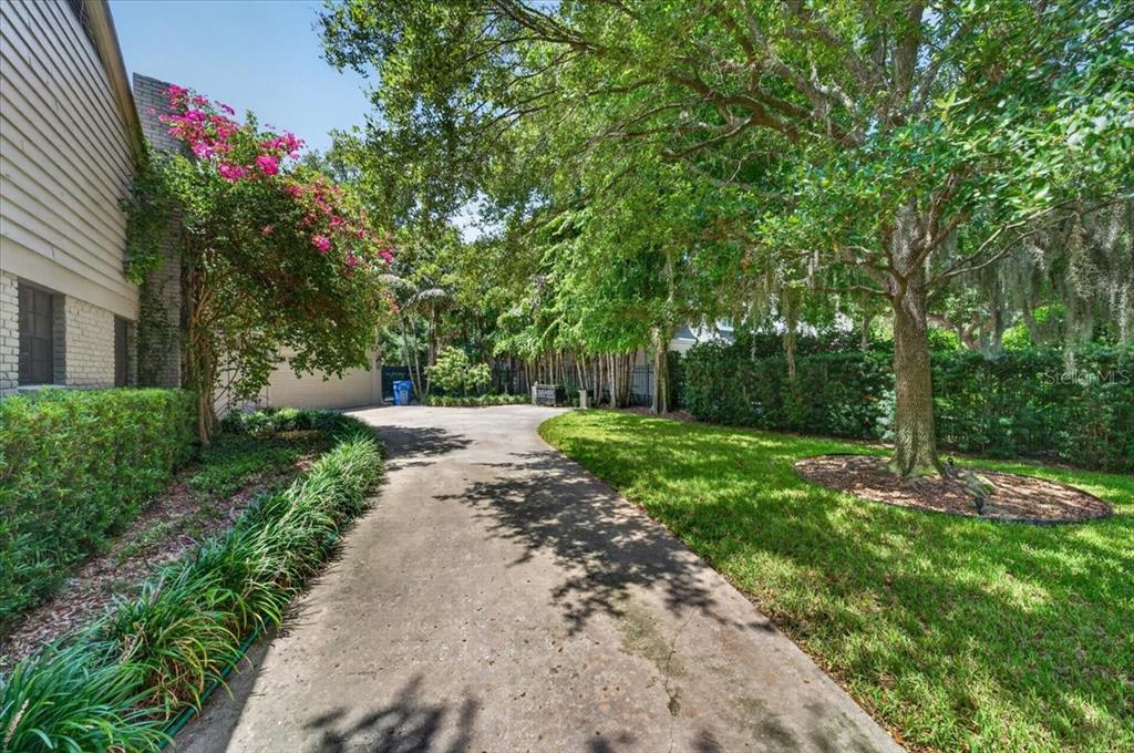 3020 W VILLA ROSA PARK, TAMPA, FL — photo 2 of 16