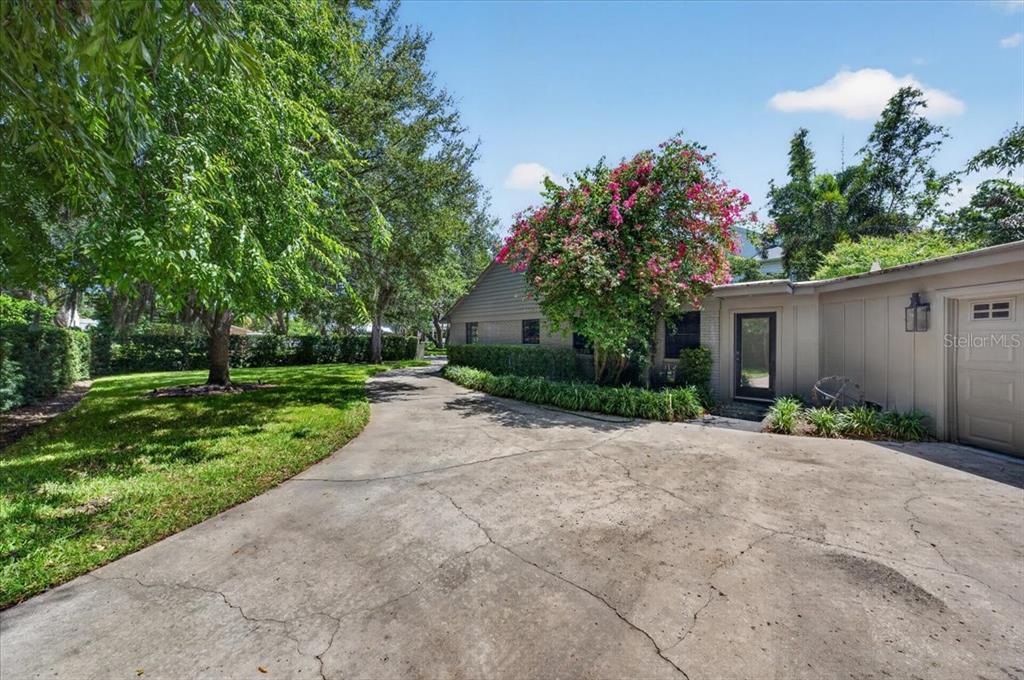 3020 W VILLA ROSA PARK, TAMPA, FL — photo 3 of 16