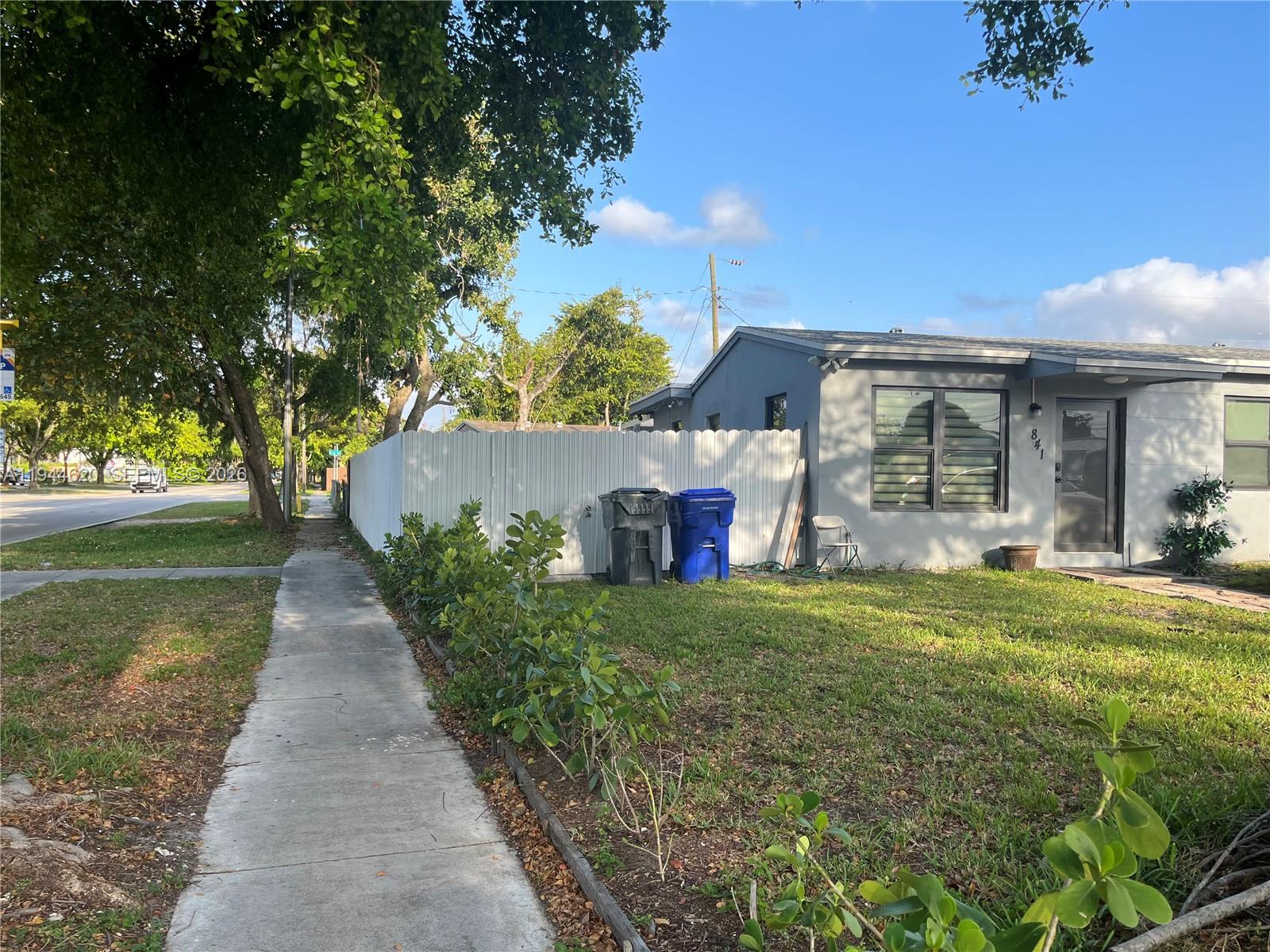 841 N 69th Ave, Hollywood FL 33024