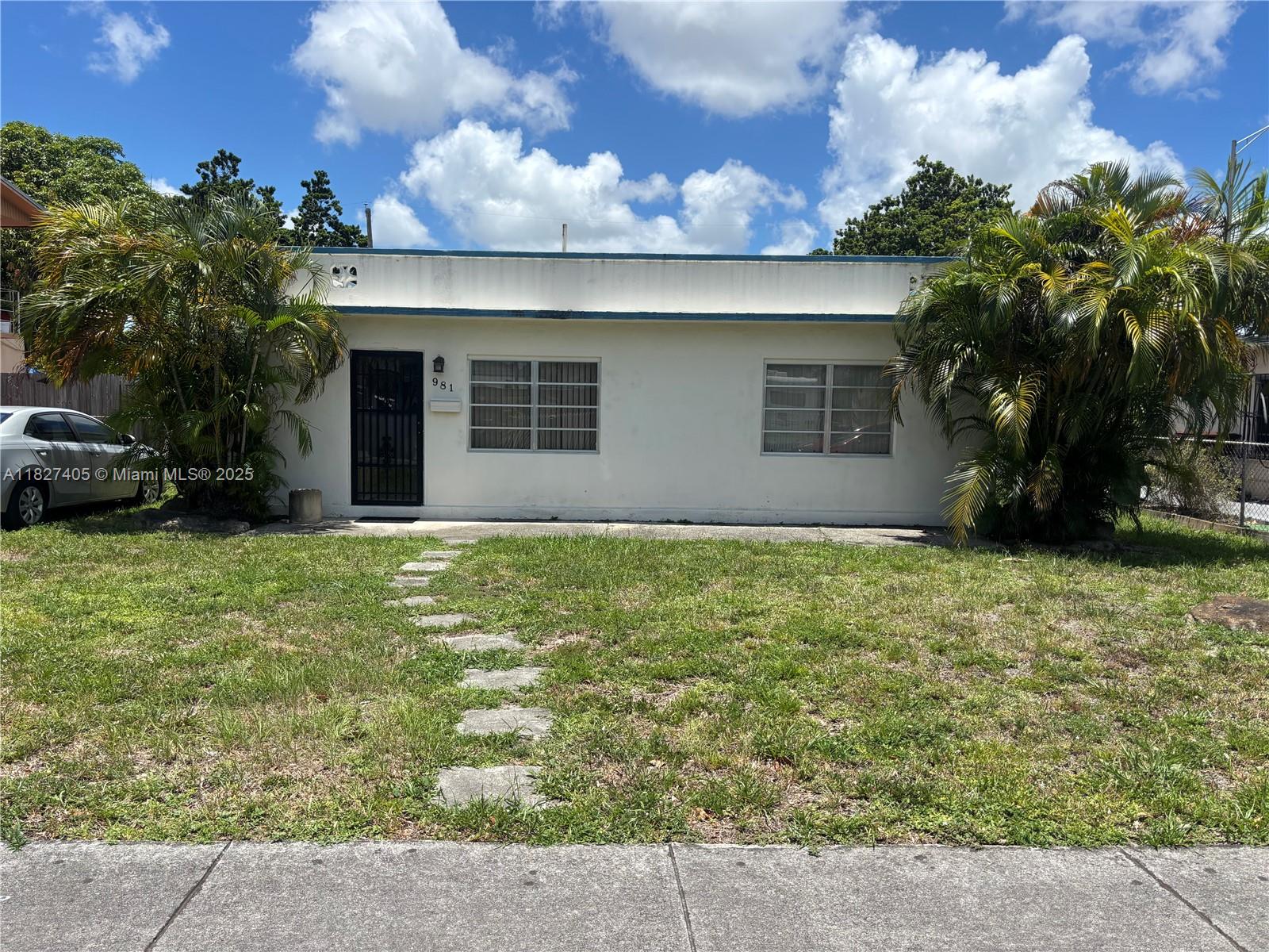 981 E 18th St, Hialeah FL 33013