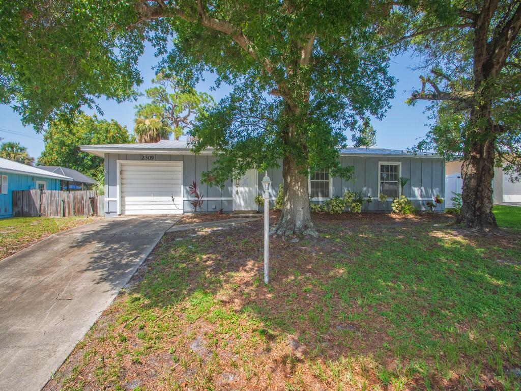 2309 NE 13th Court, Jensen Beach FL 34957