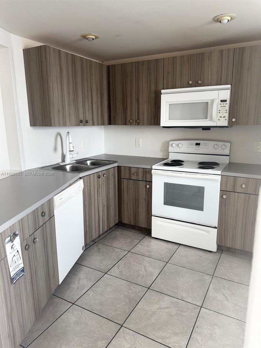 1770 NE 191st St # 1, Miami FL 33179