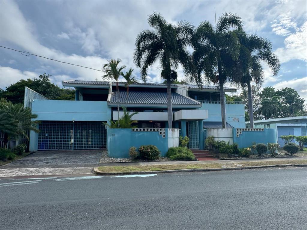 University Gardens INTERAMERICANA UNIT 250