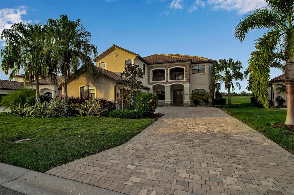 5609 ARNIE LOOP