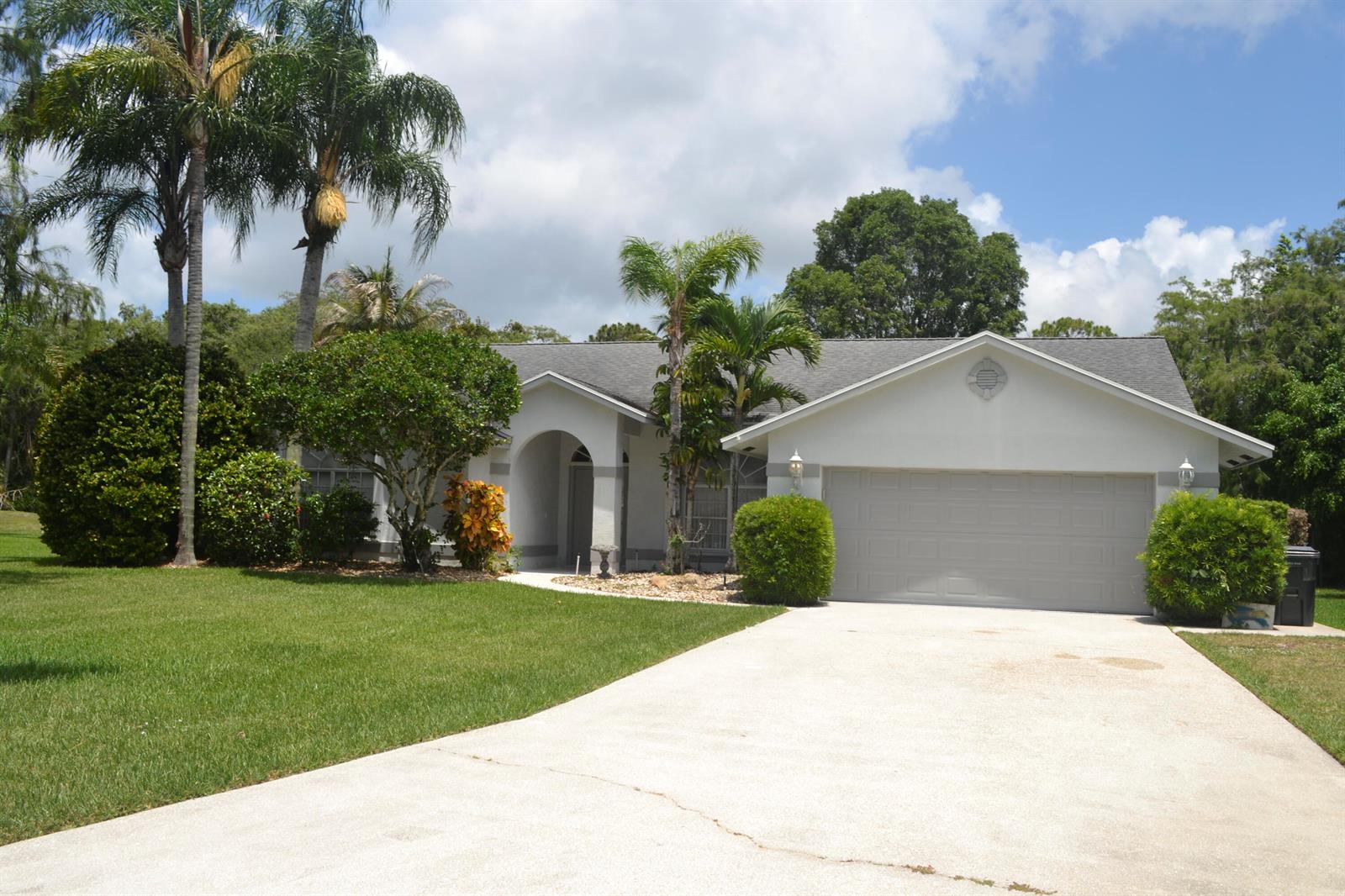 1104 Raintree Lane, Wellington FL 33414