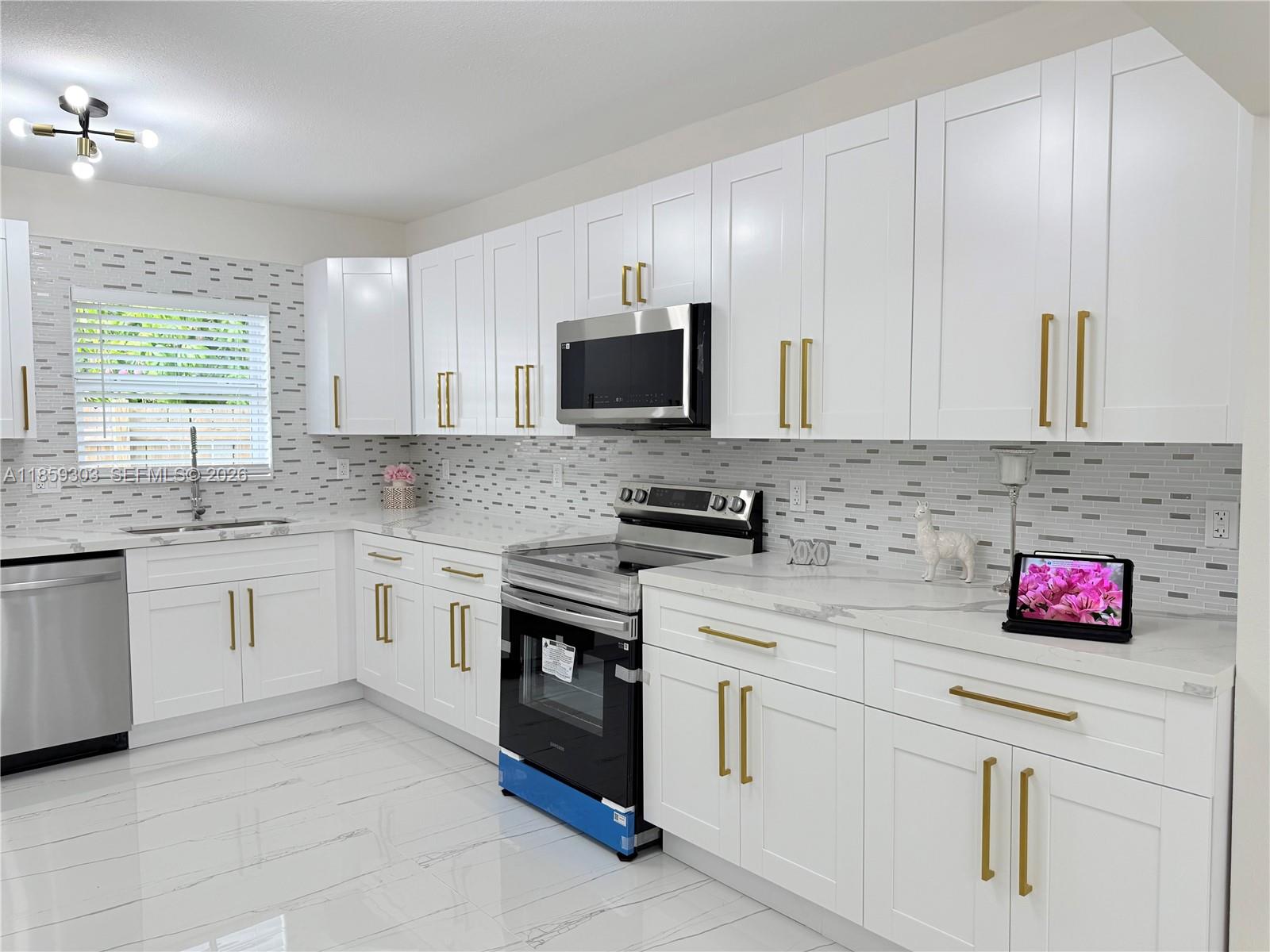 2339 NW 13th St, Fort Lauderdale FL 33311