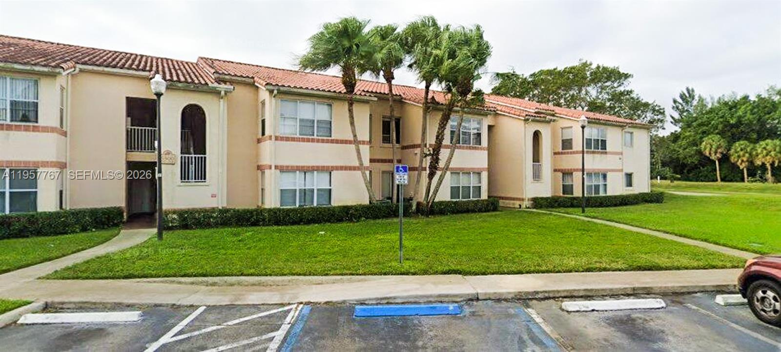 3300 N Pinewalk Dr N # 1915, Margate FL 33063