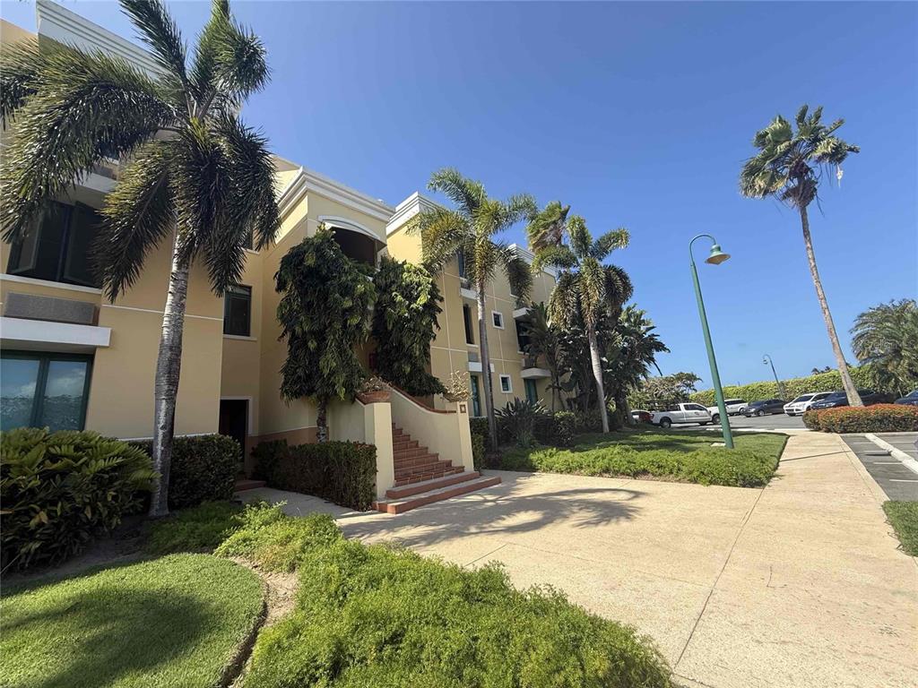 PR 690 EL DORADO CLUB UNIT 1806