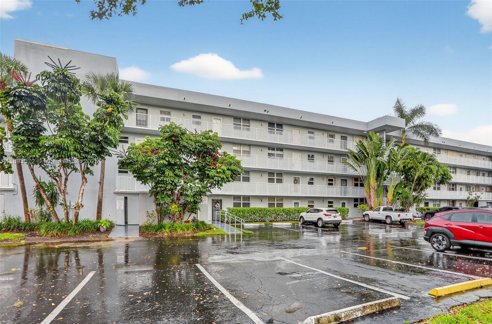 106 Royal Park Dr # 4C, Oakland Park FL 33309