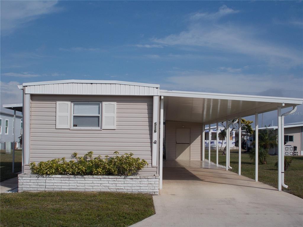 516 ASHWOOD DRIVE