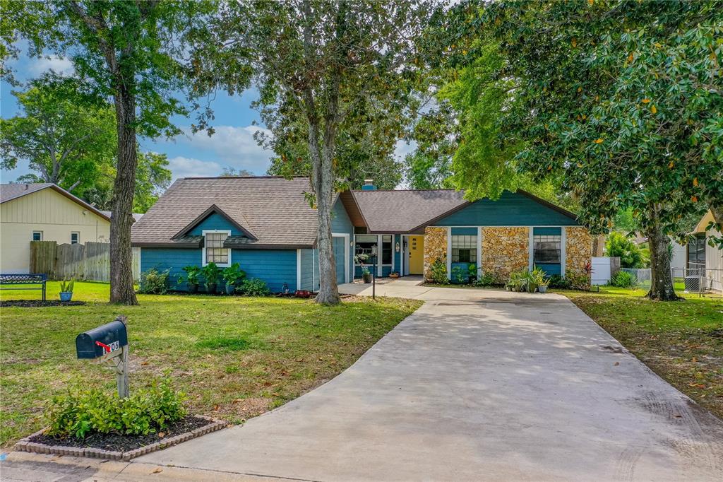 1206 PARKSIDE DRIVE