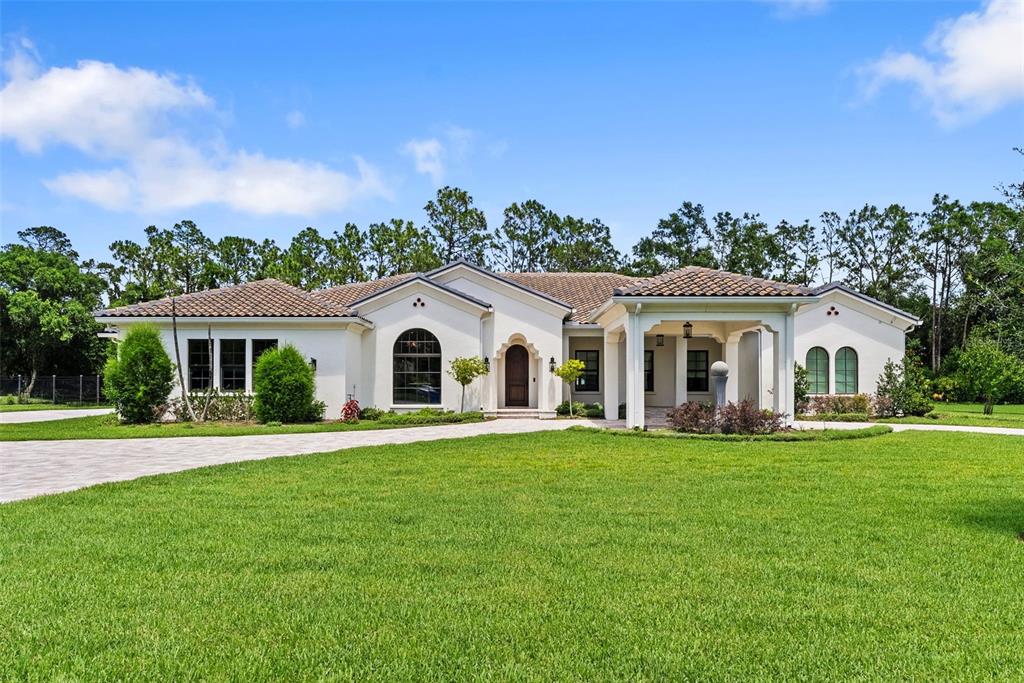 18907 LAKES EDGE WAY