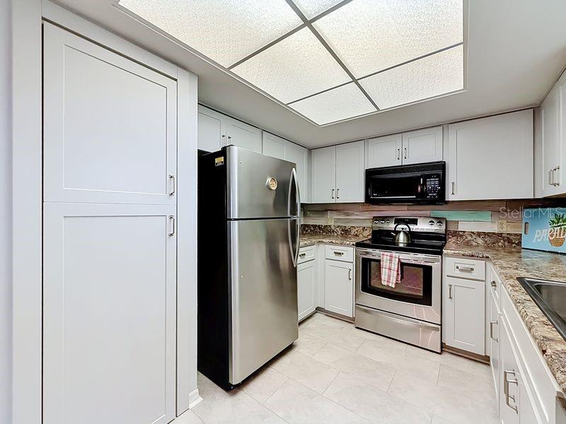 2210 UTOPIAN DRIVE E UNIT 214, CLEARWATER, FL — photo 3 of 30
