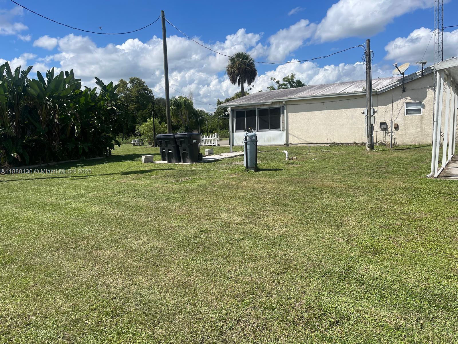 OKEECHOBEE, FL — photo 2 of 7