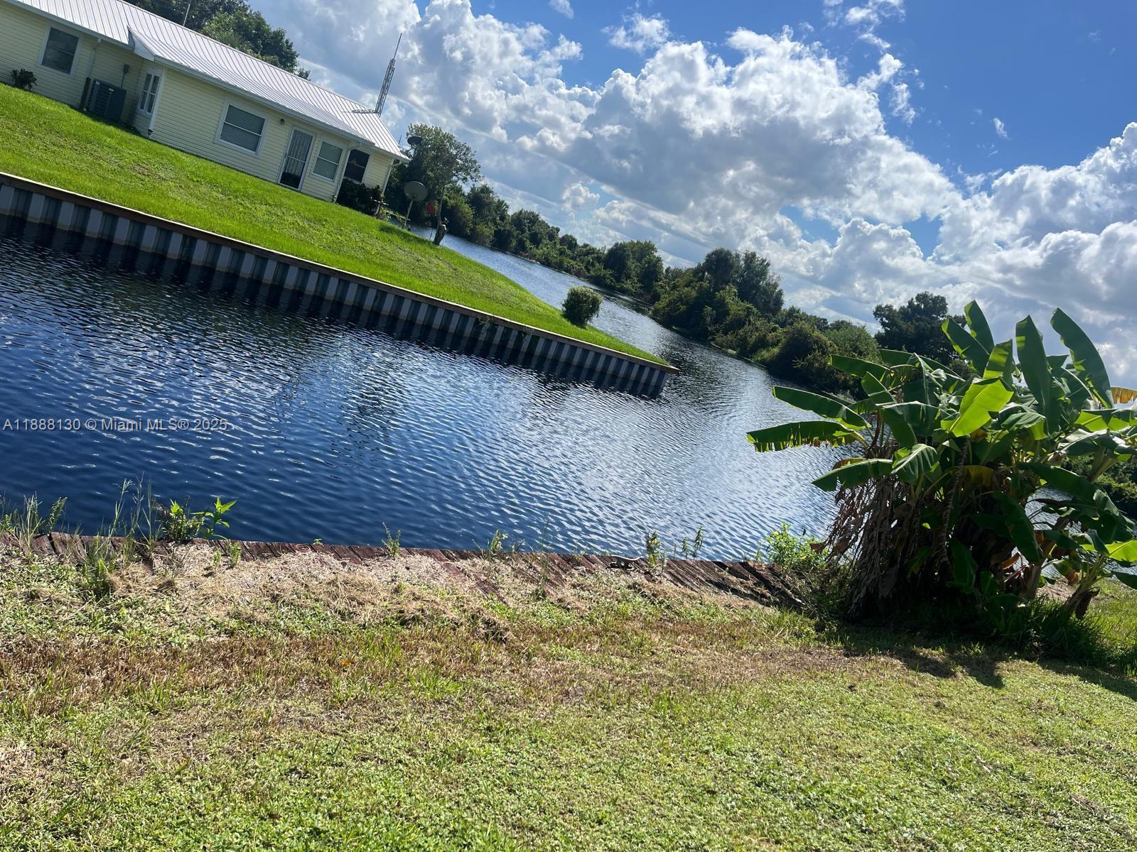 OKEECHOBEE, FL — photo 5 of 7