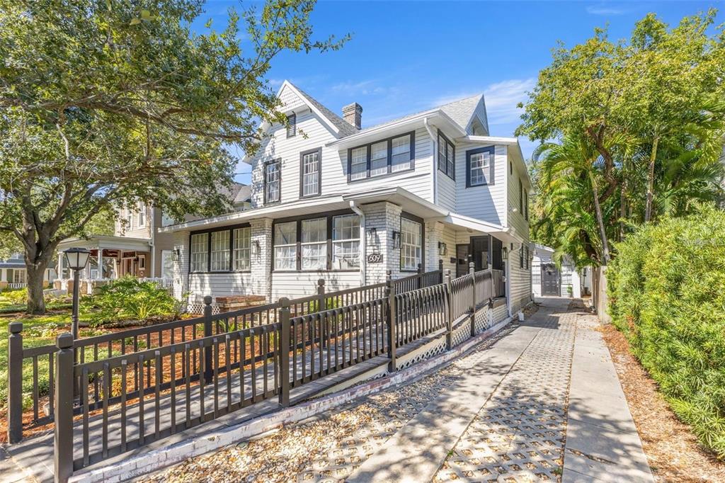 609 W AZEELE STREET