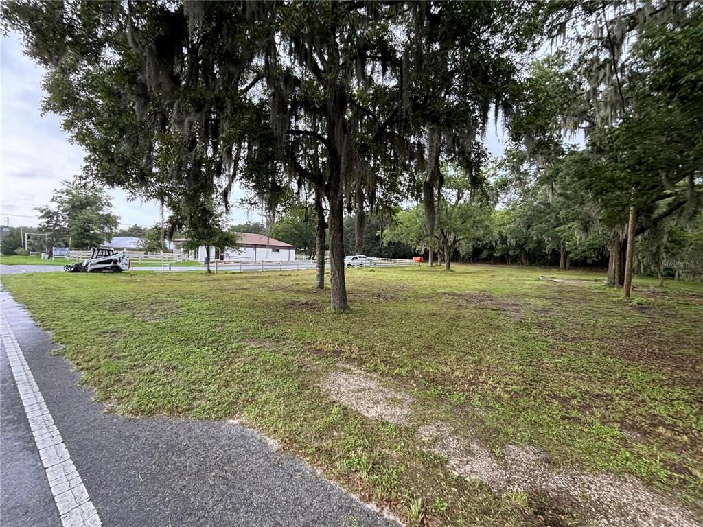 12845 NE JACKSONVILLE ROAD, ANTHONY, FL — photo 2 of 10